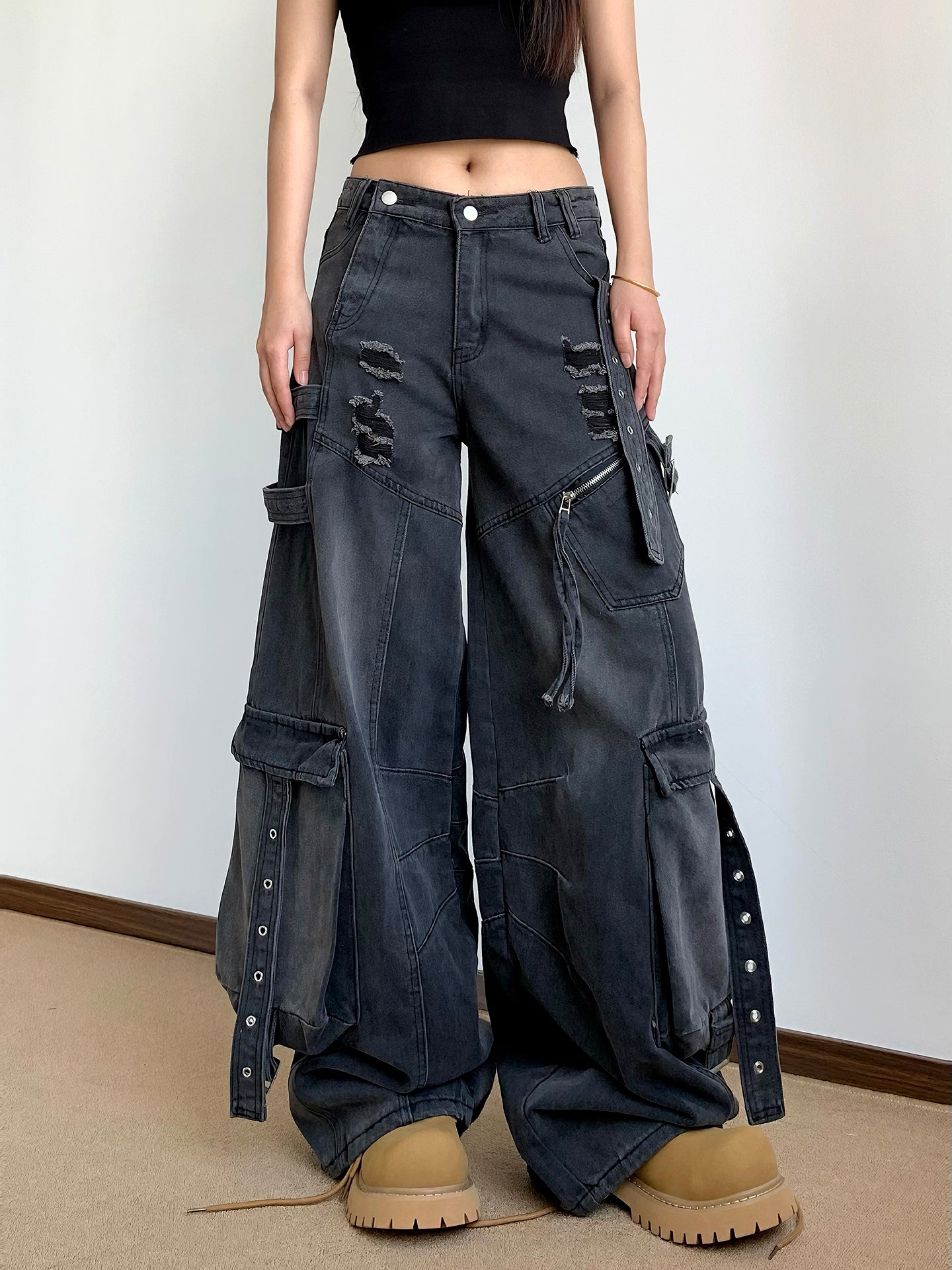 Heavy-Duty Washed Multi-Pocket Workwear Jeans