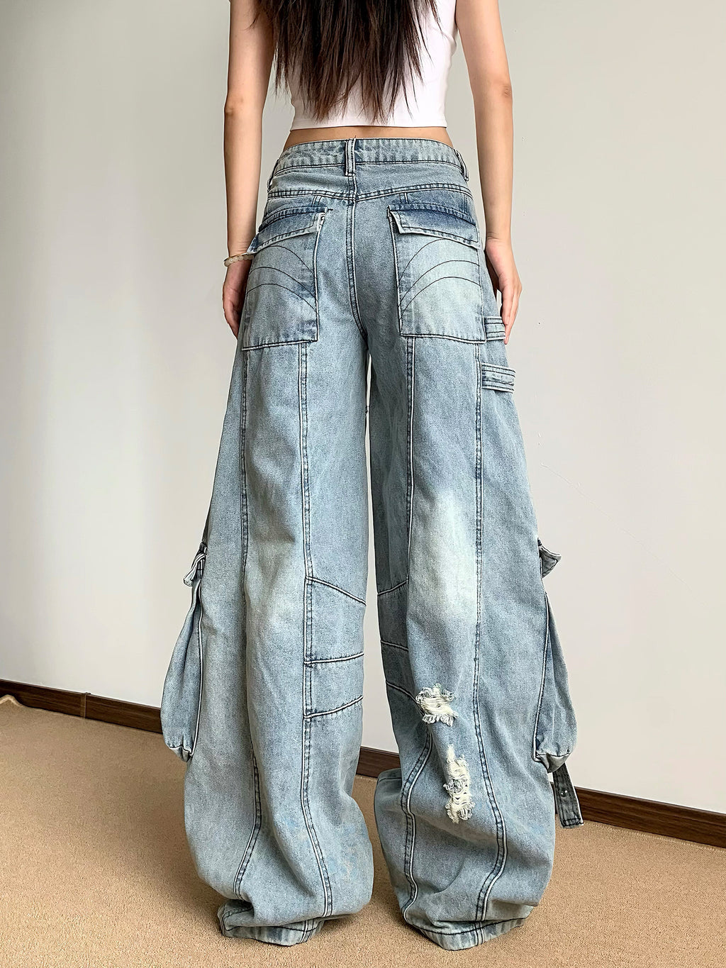 Heavy-Duty Washed Multi-Pocket Workwear Jeans