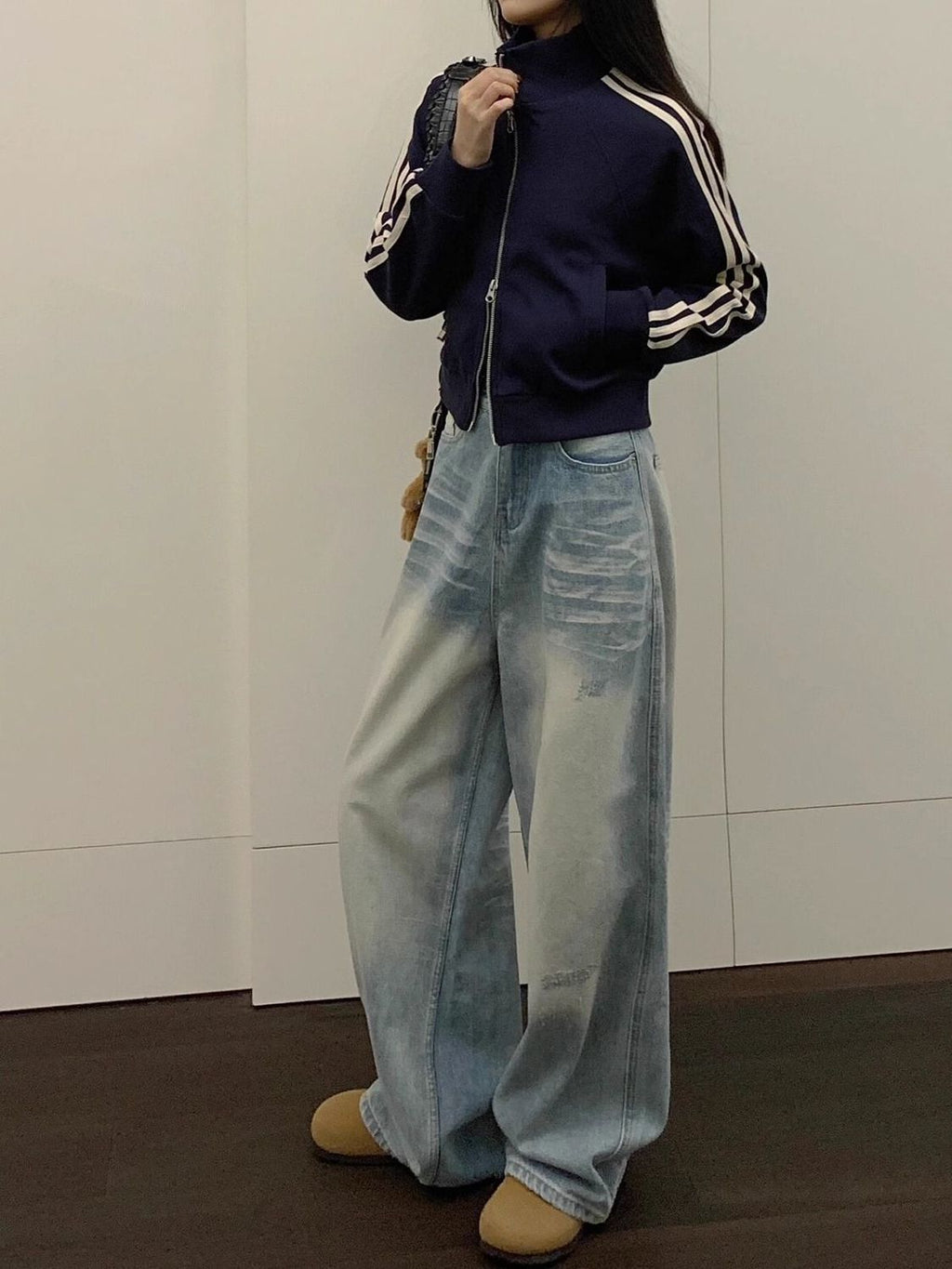 Washed Scratched Straight Leg Loose jeans