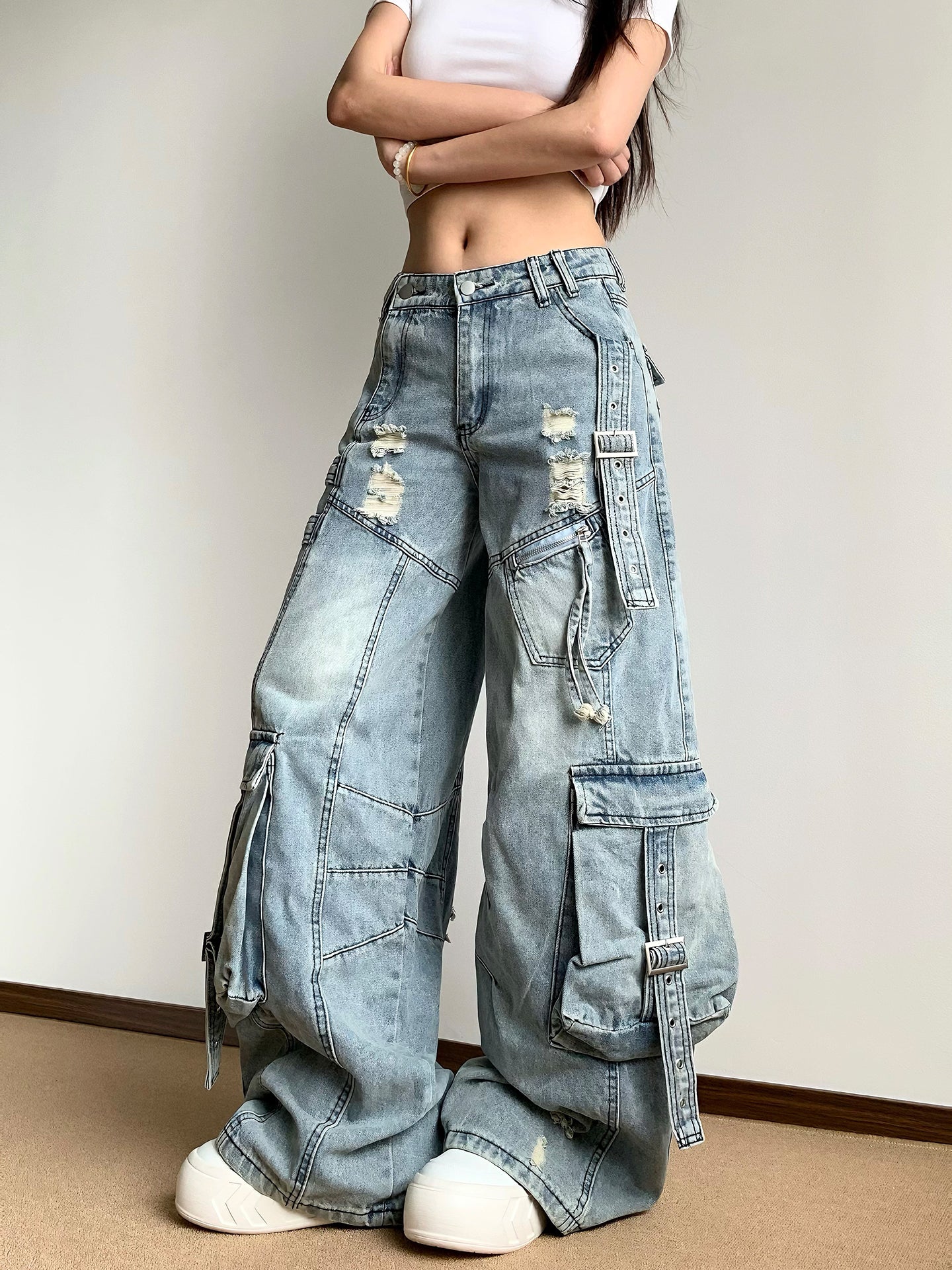 Heavy-Duty Washed Multi-Pocket Workwear Jeans