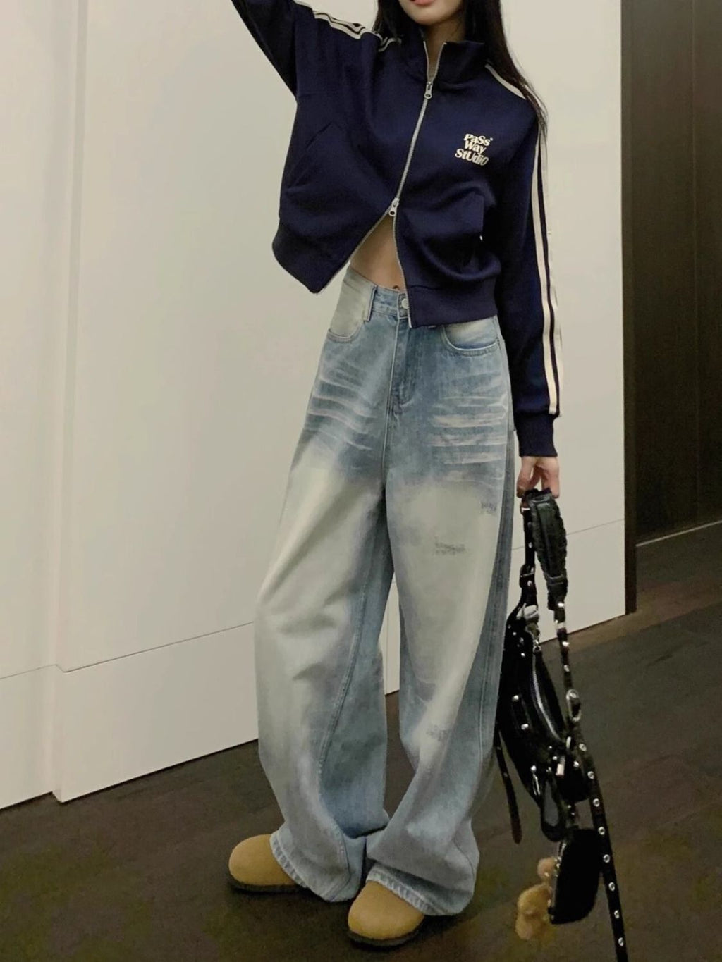 Washed Scratched Straight Leg Loose jeans