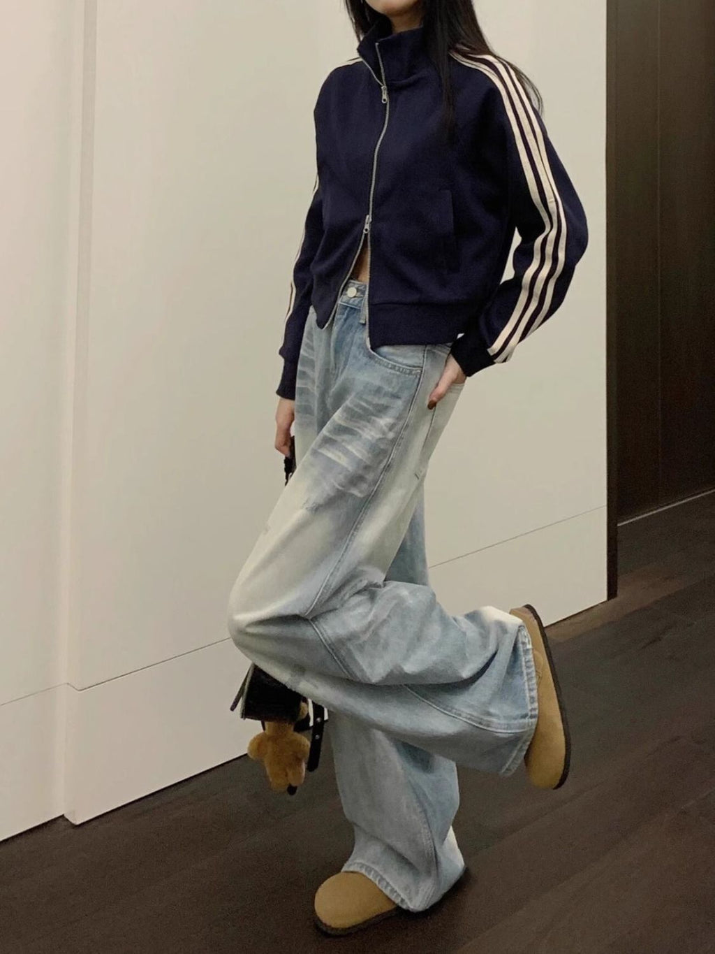 Washed Scratched Straight Leg Loose jeans