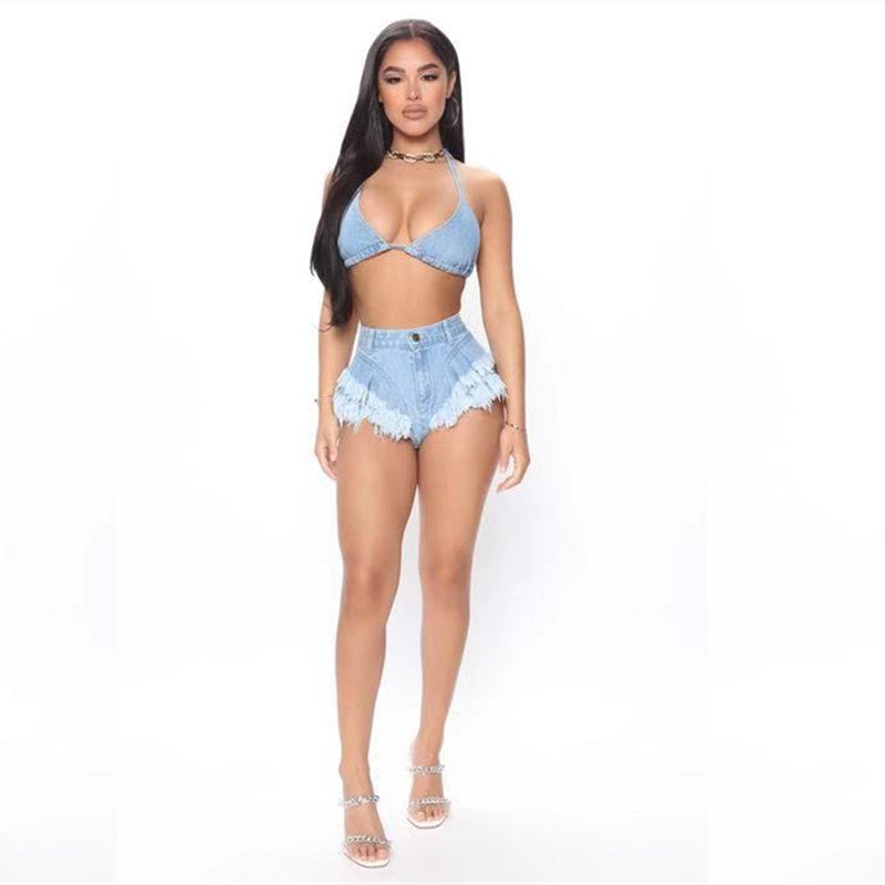 Denim halter-neck fringed and hip-lifting hot pants